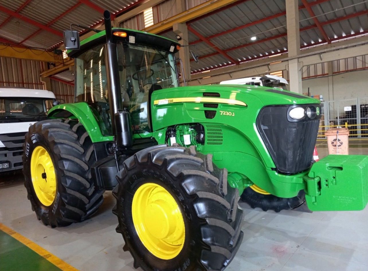 TRATOR JOHN DEERE 7230J 2018