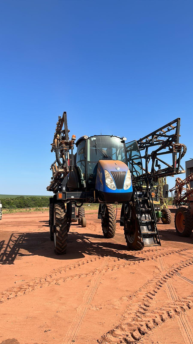 TRATOR NEW HOLLAND DEFENSOR T3 2018
