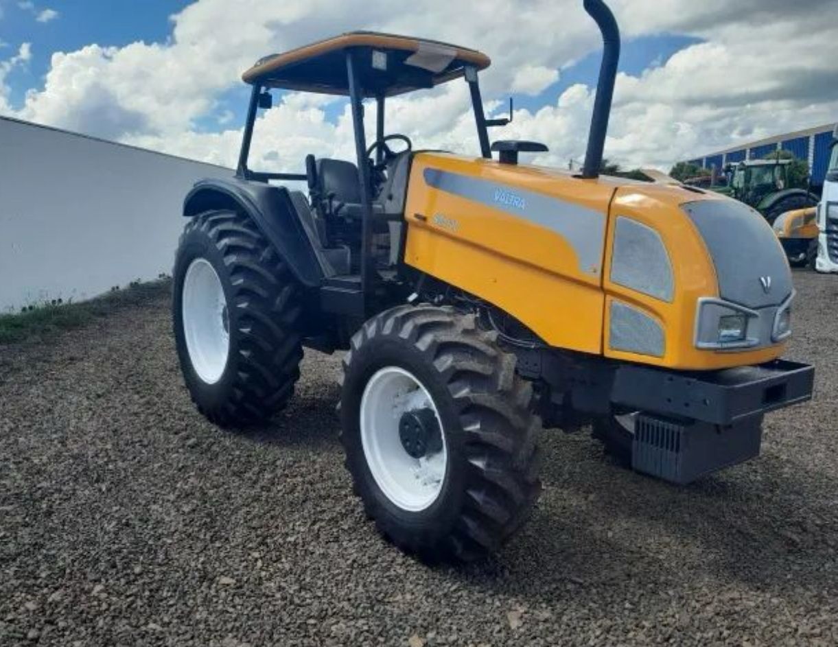TRATOR VALTRA BM 110 2012