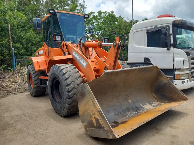 CARREGADEIRA DOOSAN DL200 2016
