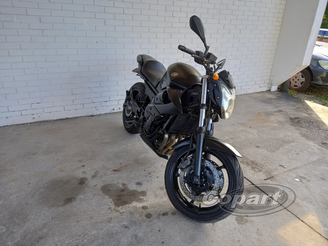 YAMAHA XJ6 N 2012